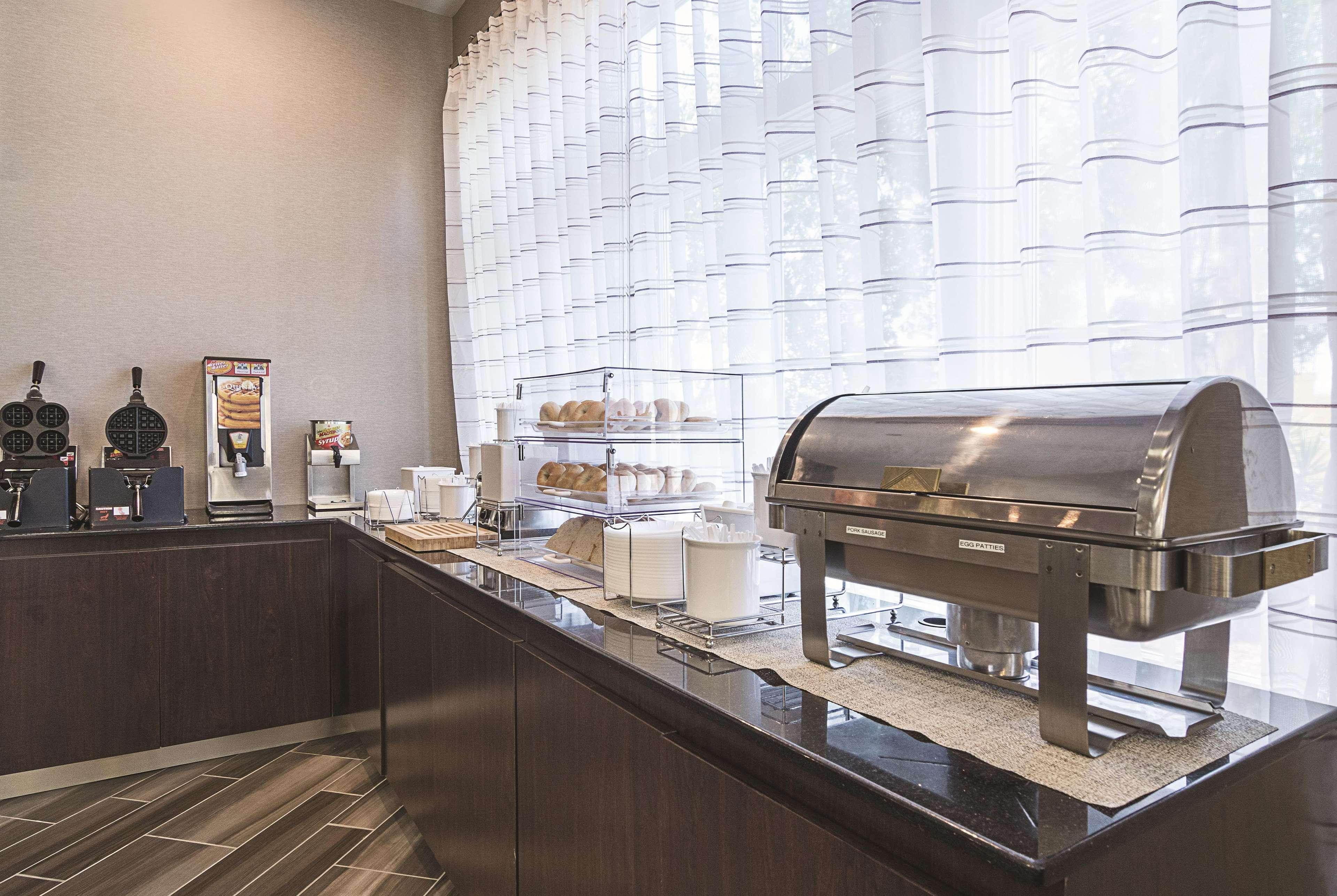 La Quinta By Wyndham Phoenix Mesa West Ngoại thất bức ảnh